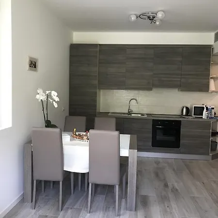Apartament Orchidea *